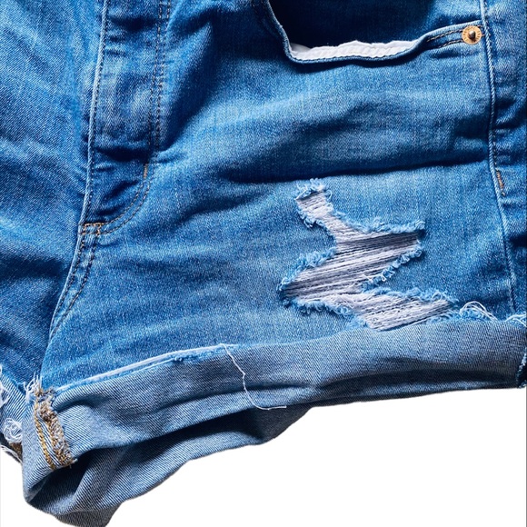 Universal Threads Light washed high rise midi shorts - Picture 9 of 13